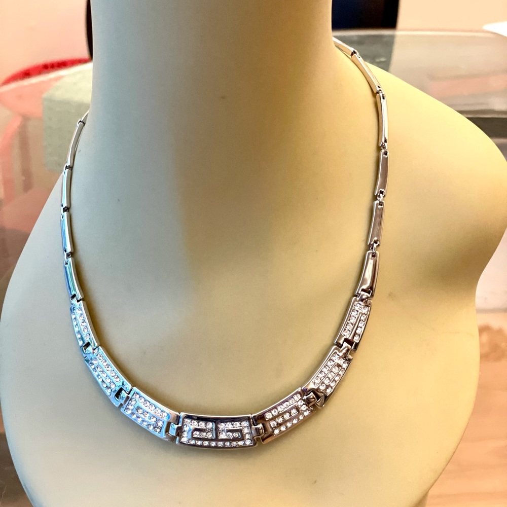 Fashion necklace